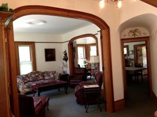 Delightful Cottage with Deck and Garden for a Family Getaway in Lexington, Michigan - Lexington - 3