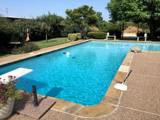Beautifully Furnished County Cottage Rental for a Vacation in Weatherford, Texas - - 6