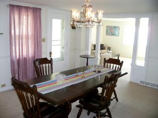 Amazing Family Cottage Rental with a Dock in the Thousand Islands of New York - Cape Vincent - 3