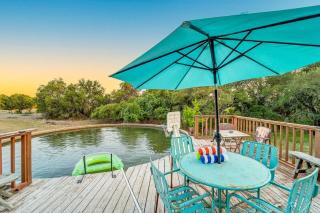 Luxury Airstream Campsite Nestled Beneath Oak Trees Outside of Austin, Texas - Round Mountain - 4