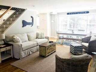 Charming Family-Friendly Accommodation near the Beach in Chatham, Massachusetts - 8