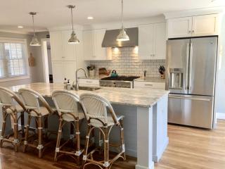 Charming Family-Friendly Accommodation near the Beach in Chatham, Massachusetts - 6