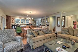 Delightful Waterfront Cabin Rental Overlooking Lake Martin, Elmore County, Alabama - Eclectic - 7