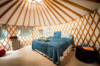 Tranquil Yurt Rental for Two with Soothing Interior on Ranch near San Luis Obispo - Cayucos - 9