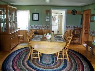 Lovely Waterfront Cottage Rental with a Dock near Clayton, New York - Cape Vincent - 5