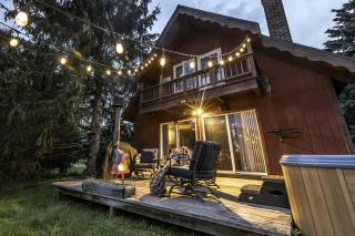 Rustic Cabin Rental with a Hot Tub near Windham, New York - Windham - 8