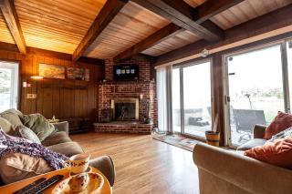 Rustic Cabin Rental with a Hot Tub near Windham, New York - Windham - 6