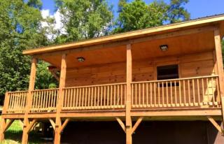 Modern and Romantic Cabin Rental for Couples near Cascade Falls, North Carolina - Purlear - 4