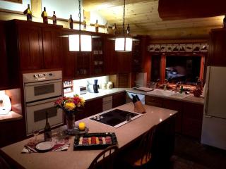 Lovely Fishing-Themed Room Rental with Mount St. Helens Views, Washington - Battle Ground - 3