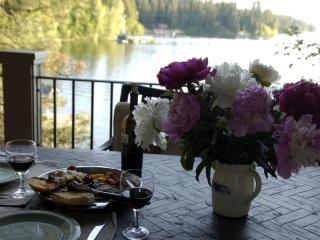 Secluded and Spacious Family Cabin Rental on Hayden Lake, Idaho - Hayden - 6