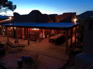 Eclectic Villa with Rooftop Deck in Pioneertown, California - Pioneertown - 8
