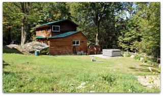 Romantic Cottage Rental with Hot Tub Outside Woodstock, New York - Bearsville - 0