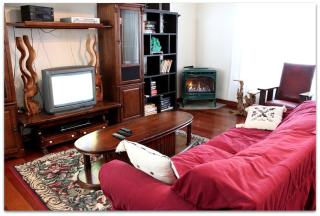 Romantic Cottage Rental with Hot Tub Outside Woodstock, New York - Bearsville - 1