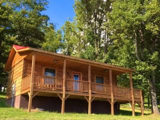 Welcoming Cabin Rental with Modern Amenities in Blue Ridge Mountains, North Carolina - 0