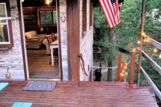 Charming Camping Cabin Rental with Enchanting Views in College Station, Texas - College Station - 0