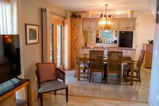 Elegant Old Forge Accommodation Ideal for Peaceful New York Getaways - Old Forge - 1