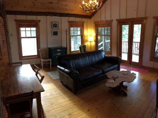 Lakefront Cottage Rental for Four in Loon Lake, New York - - 4