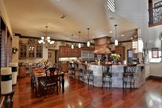 Luxurious Villa Rental for a Group Getaway near Abilene, Texas - Lawn - 2