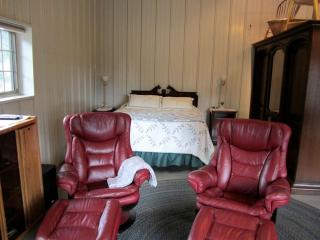 Serene Mountain Vacation Rental for Two in Nemo, South Dakota - Nemo - 3