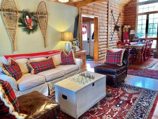 New York Glamping Trips in this Fully-Equipped Rental in Bolton Landing - Bolton Landing - 0