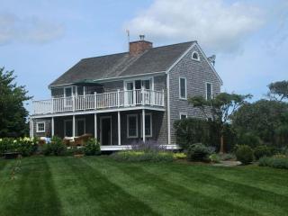 Charming Vacation Rental with Ocean Views on Nantucket Island in Massachusetts - Nantucket - 0