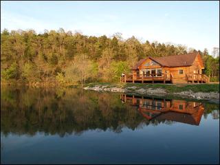 Riverside Cabin Rental Perfect for Families in Cotter, Arkansas - Cotter - 0