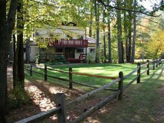 Enormous Cabin Rental with a Game Room near Three Ski Resorts in North Conway, New Hampshire - North Conway - 9