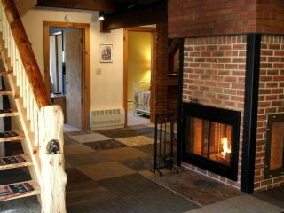 Enormous Cabin Rental with a Game Room near Three Ski Resorts in North Conway, New Hampshire - North Conway - 4