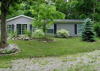 Spacious Vacation Cottage Rental near the Waterfront in Beautiful Put-in-Bay, Ohio - Put-in-Bay - 7