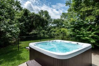 27-Person Luxury Villa Rental in Hudson Valley, New York - Monroe - 8