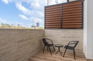 Urban Studio With Pool & Tennis Court - 6