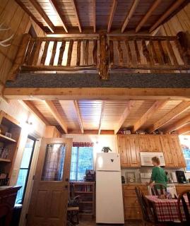 Welcoming Group Cabin for a Rural Vacation near Bryce Canyon National Park, Utah - 2