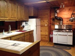 Secluded Log Cabin Rental Perfect for Families near Glendale, Utah - 3