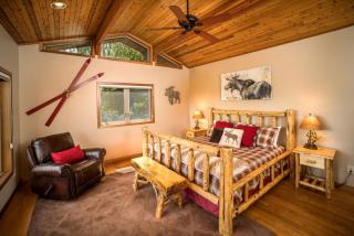 Luxurious Cabin Rental with Spectacular Mountain Views and a Hot Tub near Boone, North Carolina - Sugar Grove - 2