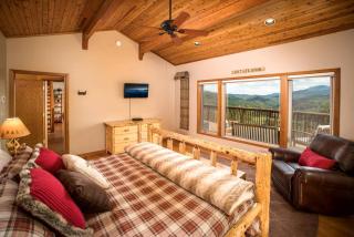Luxurious Cabin Rental with Spectacular Mountain Views and a Hot Tub near Boone, North Carolina - Sugar Grove - 1