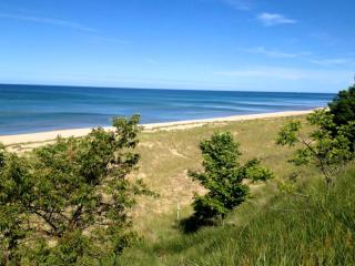 Incredible Lake Getaway with Direct Beach Access near Muskegon, Michigan - Muskegon - 0
