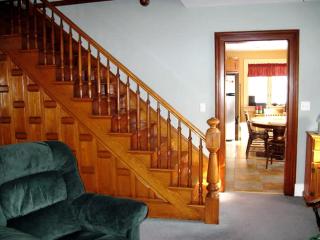 Hilltop Cottage Rental Overlooking Creek near Albany in Upstate New York - Fly Creek - 5