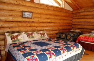 Family-Friendly Room Rental on Rustic Ranch Stay in Northern Washington - Republic - 6