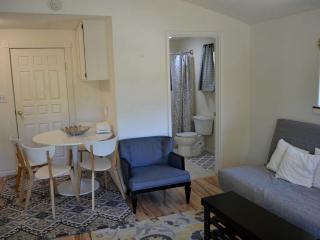 Beautiful Cottage Rental with Private River Beach on the Russian River, California - Forestville - 6