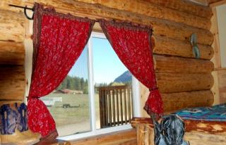 Rustic Room Rental in Nature Lodge on a Ranch in Ferry County, Washington - Republic - 3