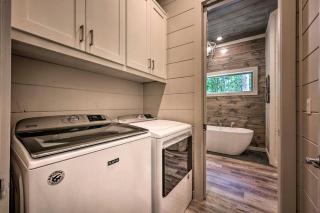 Luxury Broken Bow Cabin with a Sauna and a Hot Tub - Hochatown - 3