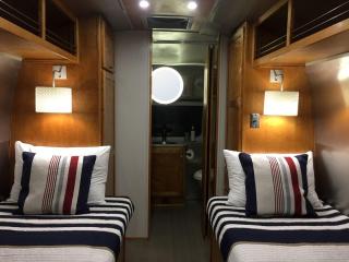 Classy Airstream Land Yacht Rental with Modern Amenities near Gatlinburg, Tennessee - Sevierville - 3