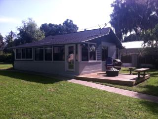 Comfortable Lakefront Cottage Rental near Ocala National Forest, Florida - Ocklawaha - 0