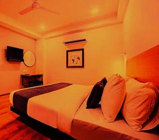 Hotel SPOT House - Walking the RK Ashram Metro station - Nuova Delhi - 7