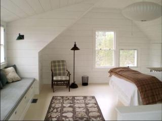 Charming and Authentic Seaside Cottage Rental near Acadia National Park, Maine - Southwest Harbor - 4