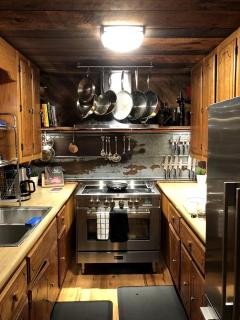 Off-Grid Cabin with BBQ and Beautiful Hiking Trails in Georgia - Epworth - 9