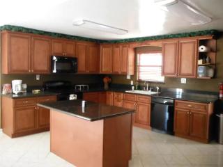 Secluded Desert Getaway near Joshua Tree National Park in Twentynine Palms, California - Twentynine Palms - 2
