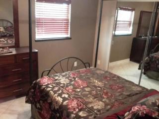 Secluded Desert Getaway near Joshua Tree National Park in Twentynine Palms, California - Twentynine Palms - 1
