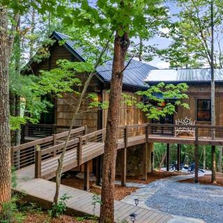 Enormous Cabin Luxury Interior and Game Room in Cherry Log, Georgia - 5