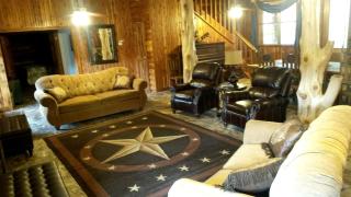 Secluded Lodge with a Private Pond and a Hot Tub near Bastrop, Texas - McDade - 6